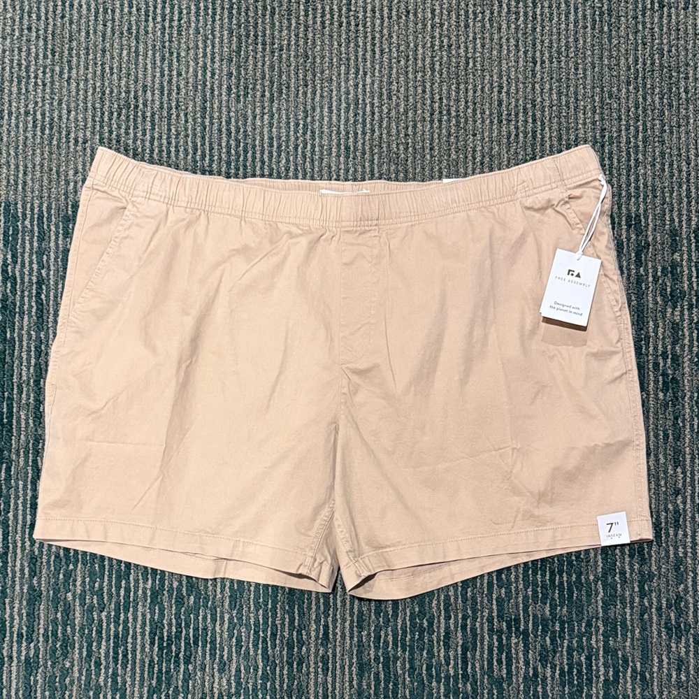 Men's Tan Flat Front Shorts